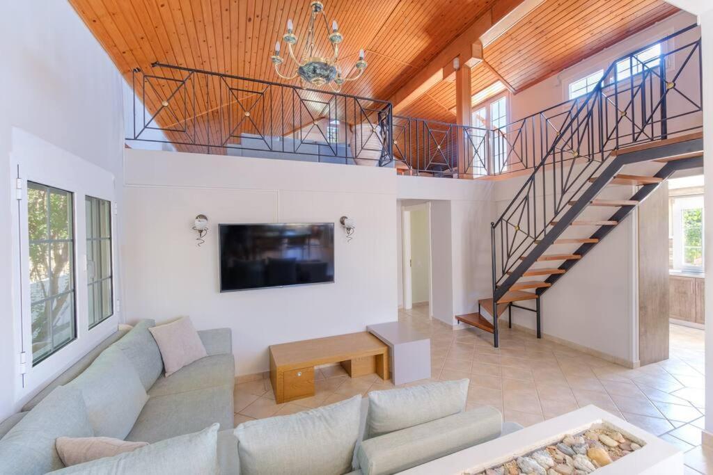 Lefkathia Beach Villa - Gated Beach-Front Private Villa At Lefkathia Beach, Chios! Volissos 外观 照片
